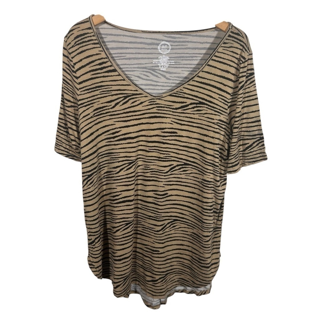 Maurices Animal Print Top Size XL